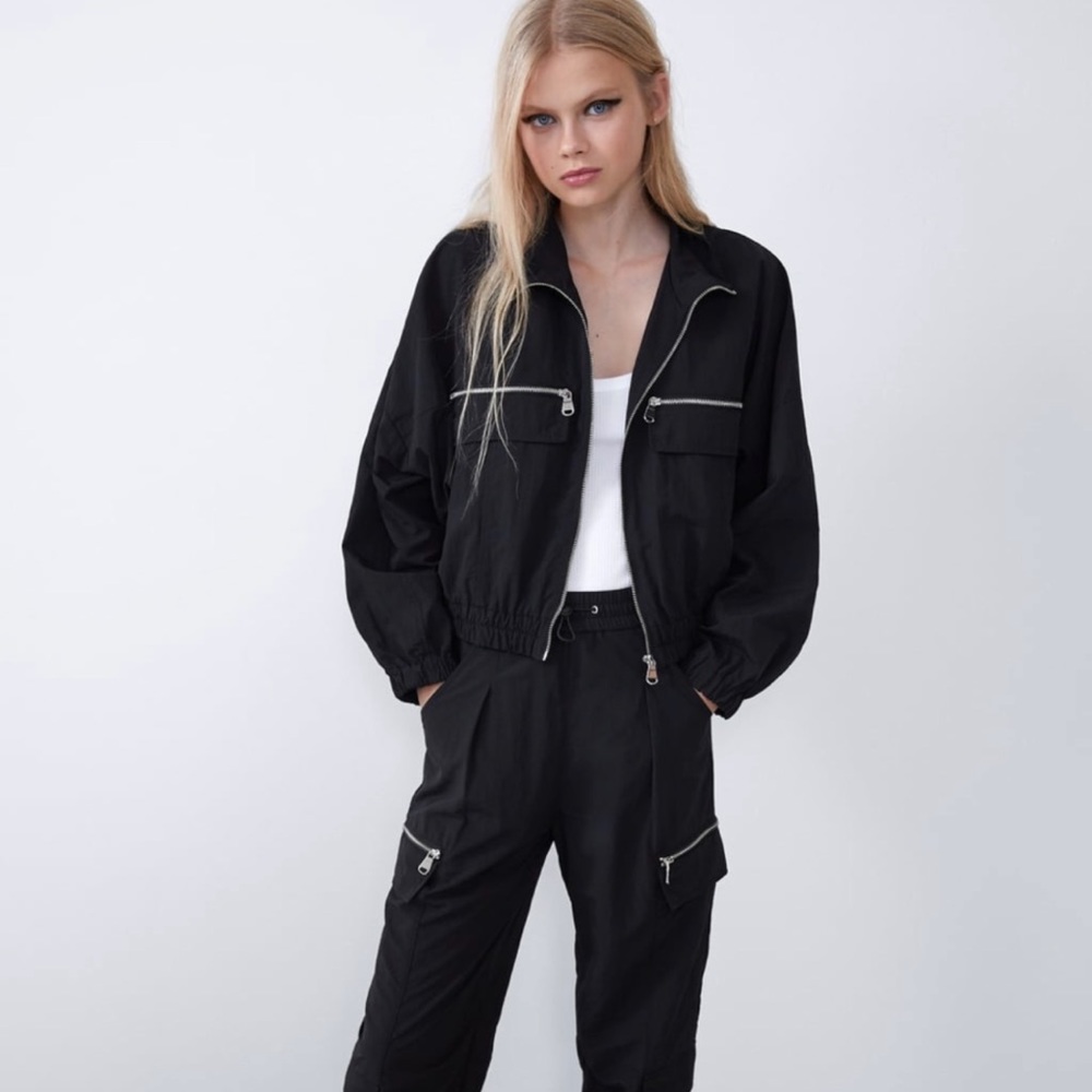 Black Zara cropped jacket